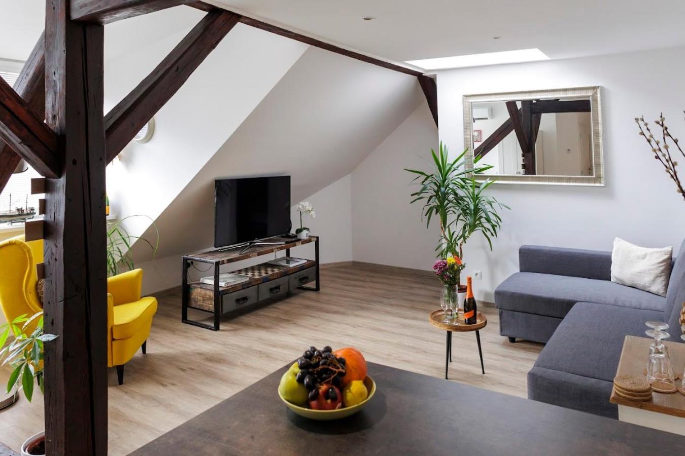 Vip Apartment In Old Town With Free Parking Bratislava Exteriér fotografie