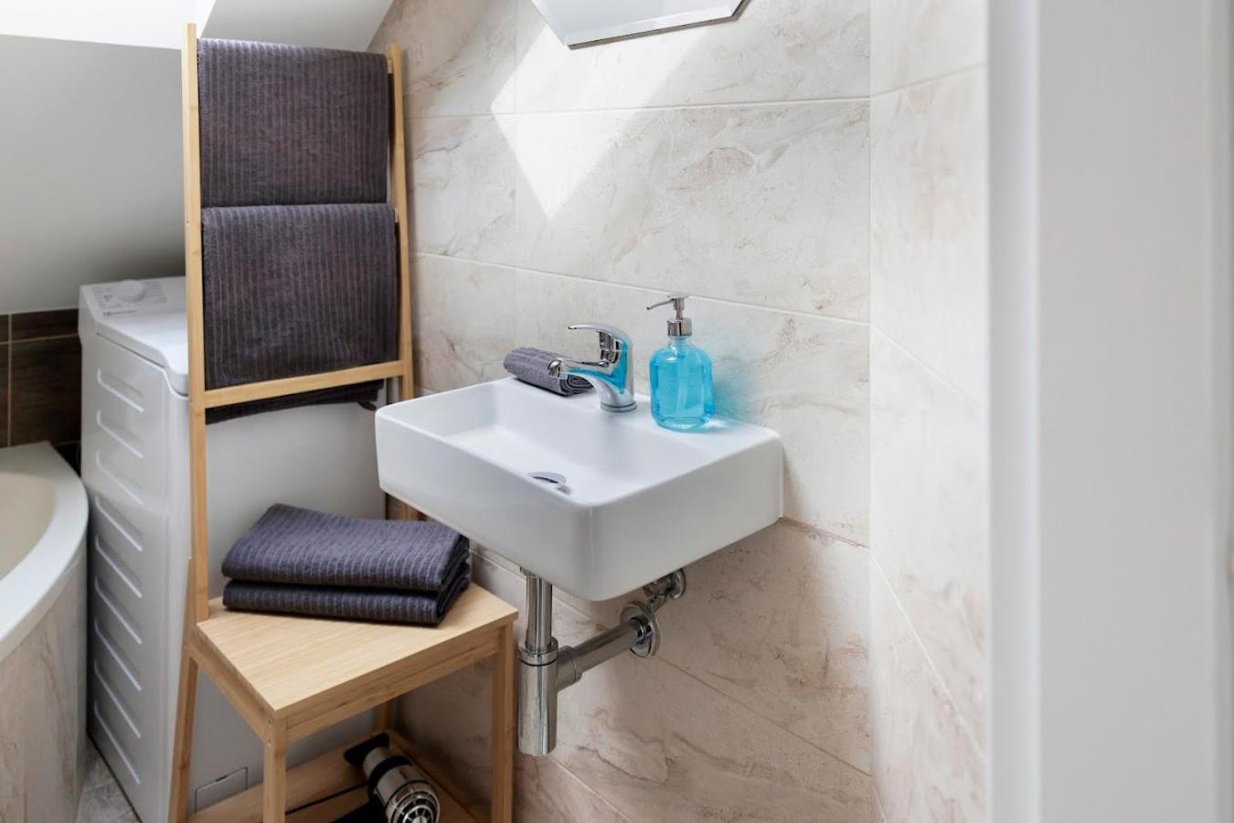 Vip Apartment In Old Town With Free Parking Bratislava Exteriér fotografie
